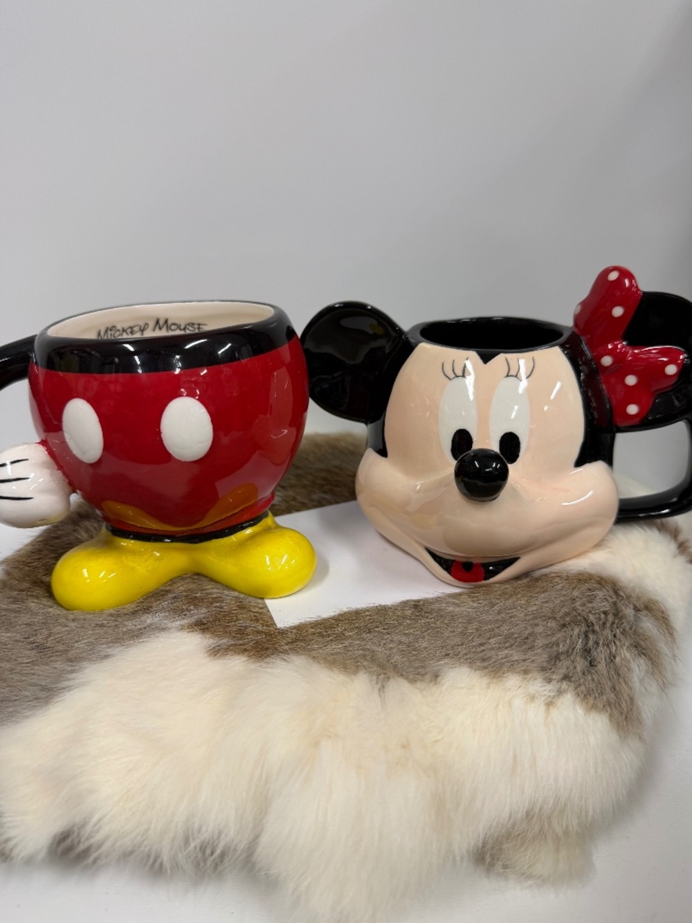 Mickey & Minnie Mouse Coffee Mugs Set- EJ713